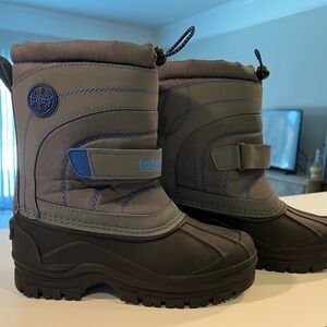 Totes Weston Black and Gray Winter Boots Boys Size 2